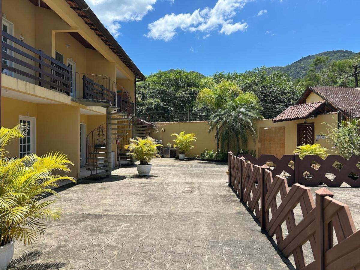 Apartamento Proximo A Maranduba, Local Com Piscina *