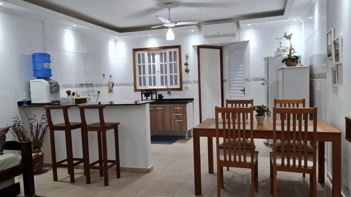 Proximo A Maranduba, Local Com Piscina Apartamento