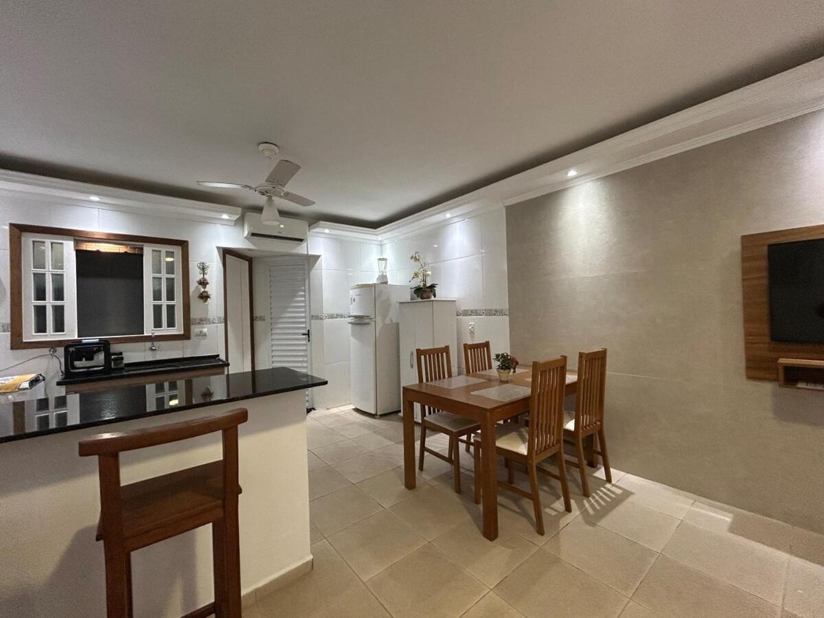 Proximo A Maranduba, Local Com Piscina Apartamento