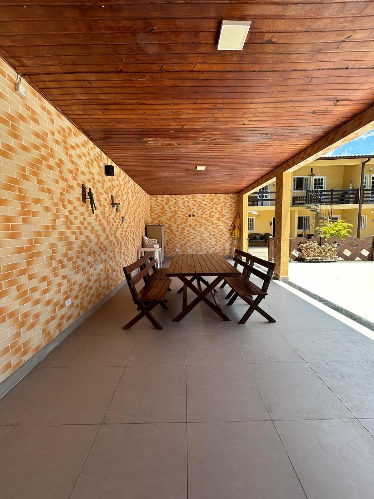Apartamento Proximo A Maranduba, Local Com Piscina