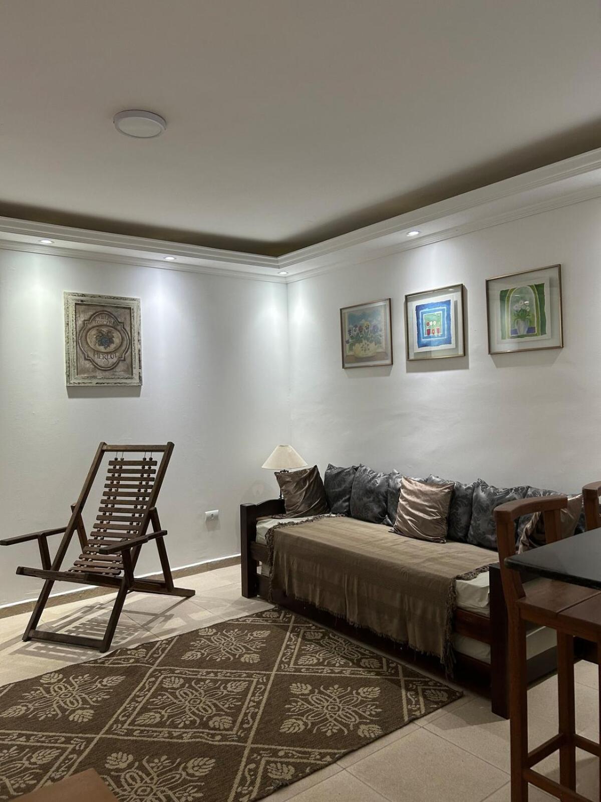 Proximo A Maranduba, Local Com Piscina Apartamento *