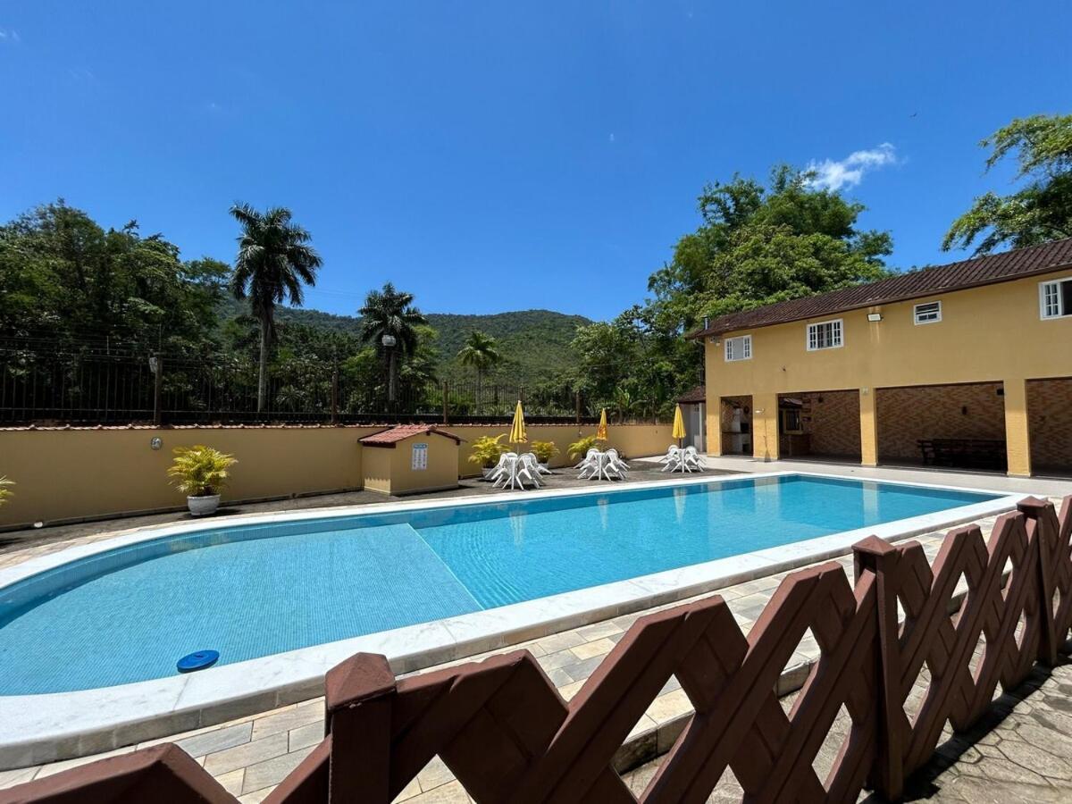 Proximo A Maranduba, Local Com Piscina Apartamento Ubatuba