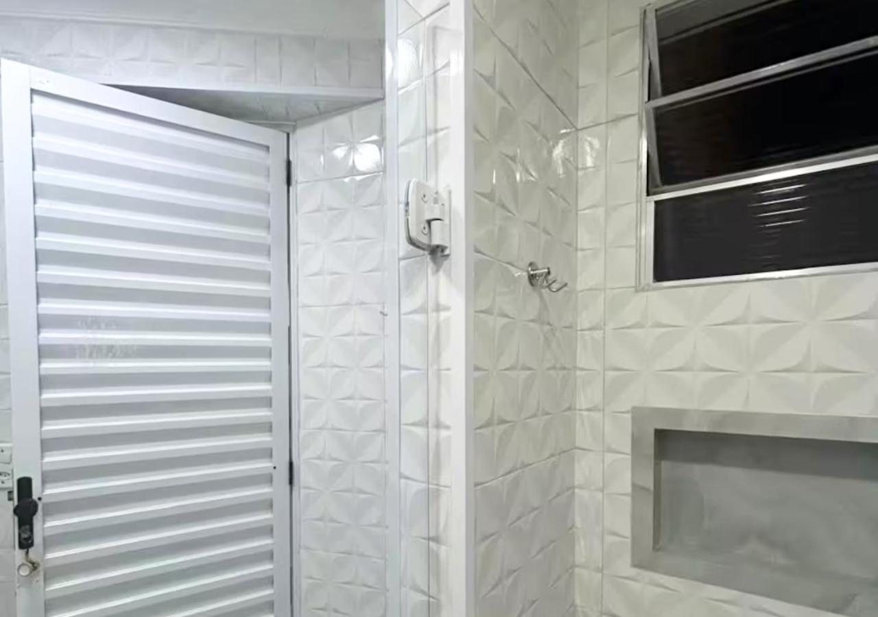 Proximo A Maranduba, Local Com Piscina