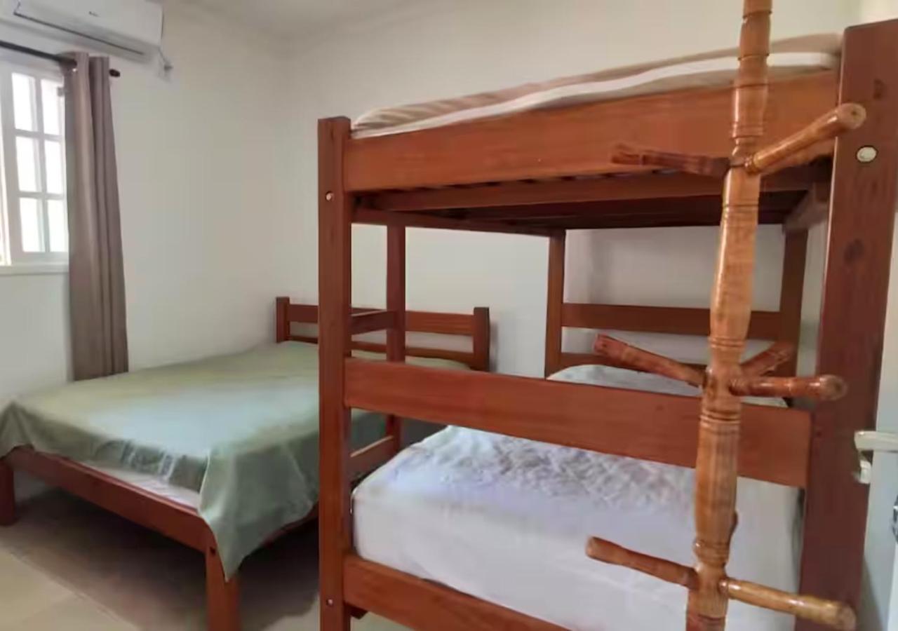 Proximo A Maranduba, Local Com Piscina Apartamento