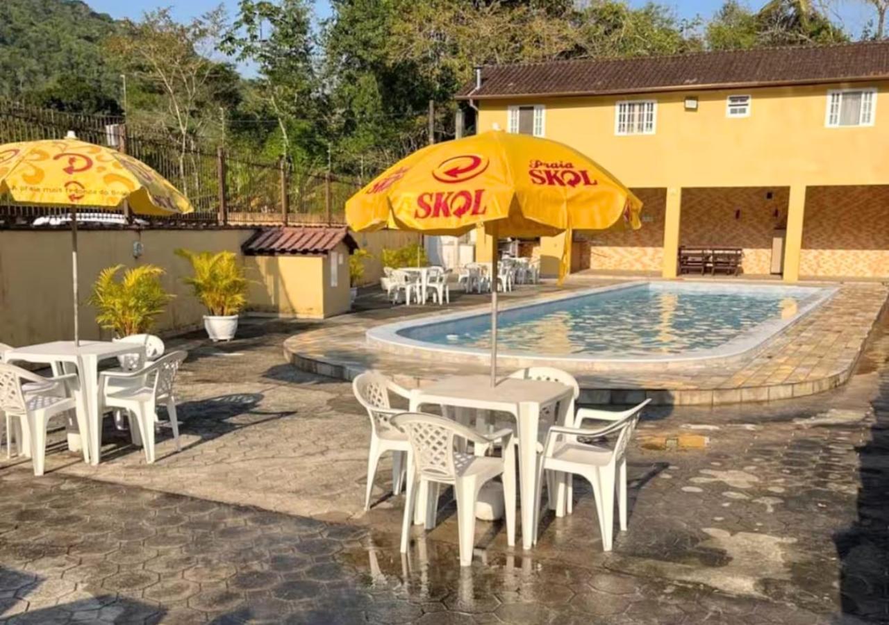 Proximo A Maranduba, Local Com Piscina