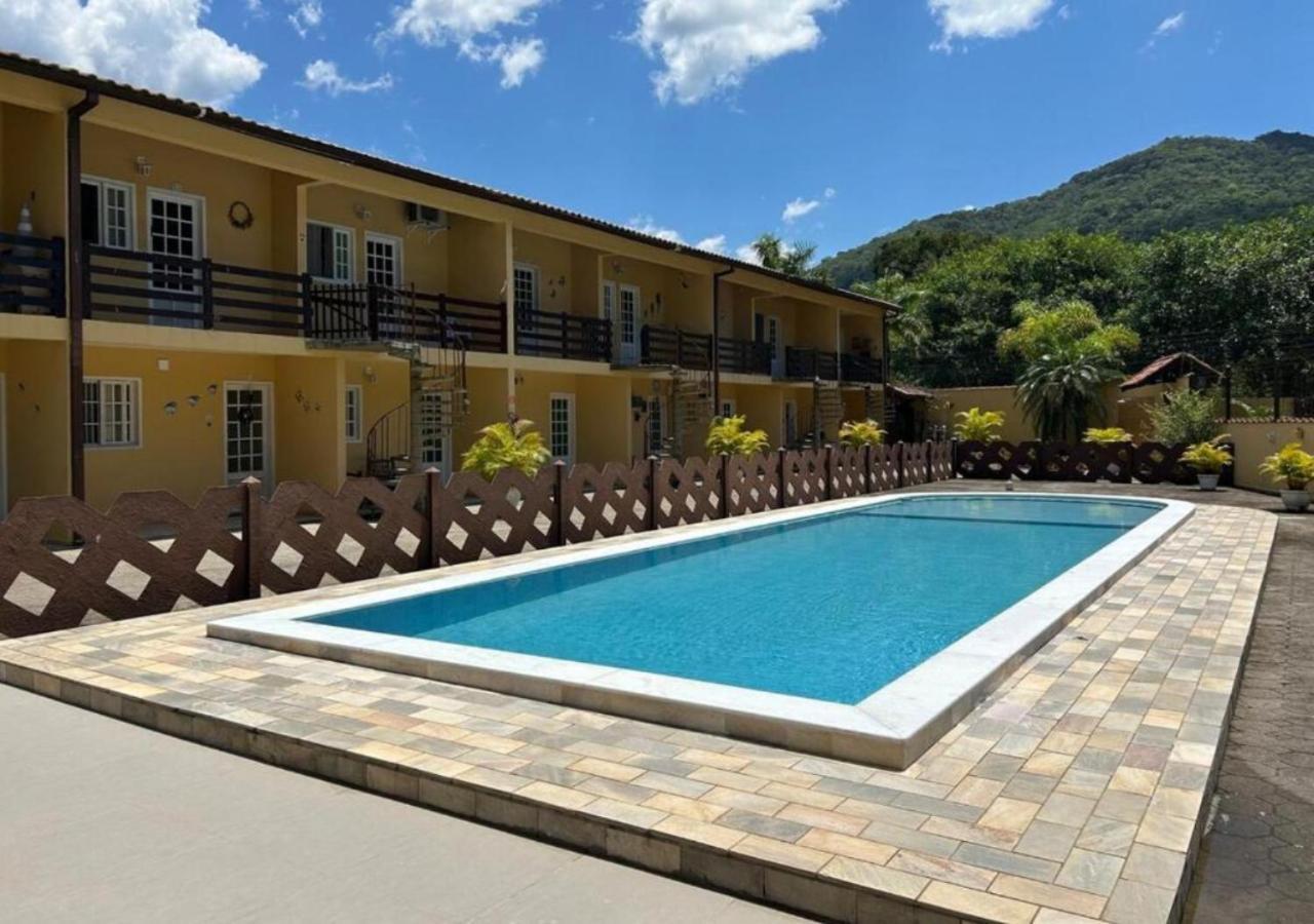 Proximo A Maranduba, Local Com Piscina *
