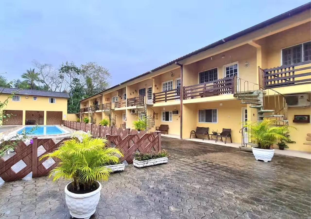Proximo A Maranduba, Local Com Piscina Apartamento *